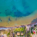 Luxury * Κουνόπετρα