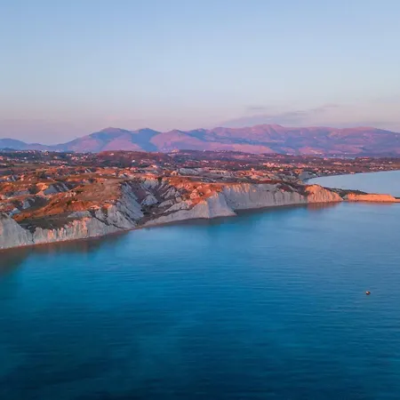 Kounopetra Beach Luxury Villas * Kounopetra