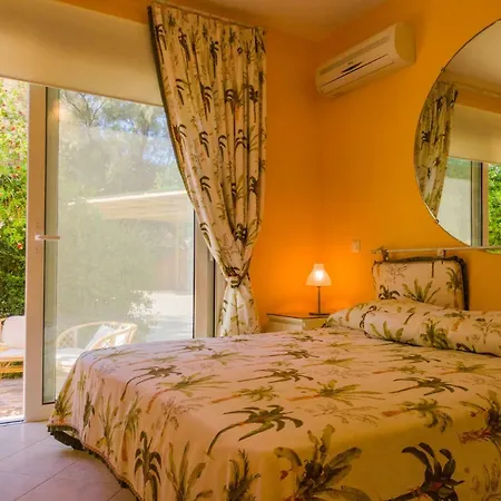 Kounopetra Beach Luxury Villas * Kounopetra